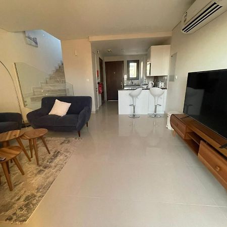 מוסקט Sifa Beachfront Apartment מראה חיצוני תמונה